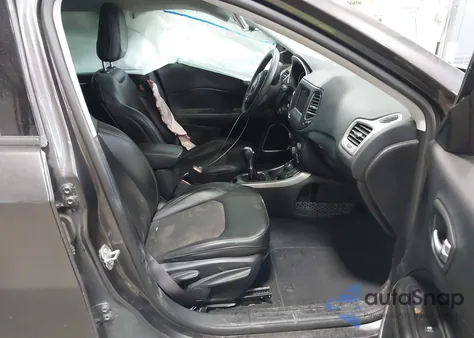 2021 Jeep Compass Latitude 4X4 from USA, damaged, VIN 3C4NJDBB8MT587839